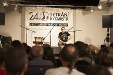 24. setk�n� kytarist�