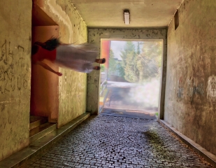 Tituln� foto skupiny Foto-Grafika. M�m tuto skupinu r�d, nebo� p�vodn� profes� jsem v�tvarn�k a tento zp�sob pr�ce mne zaujal. N�zev fotky je Maatrix 2018 