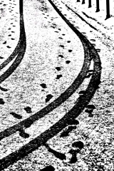Tato m� fotografie nazvan� Stopy na cest� byla vybr�na do alba TOP 4 mezin�rodn� fotoskupiny Minimalist Black amd White Corner. Nesm�rn� si t�to pocty v��m. 